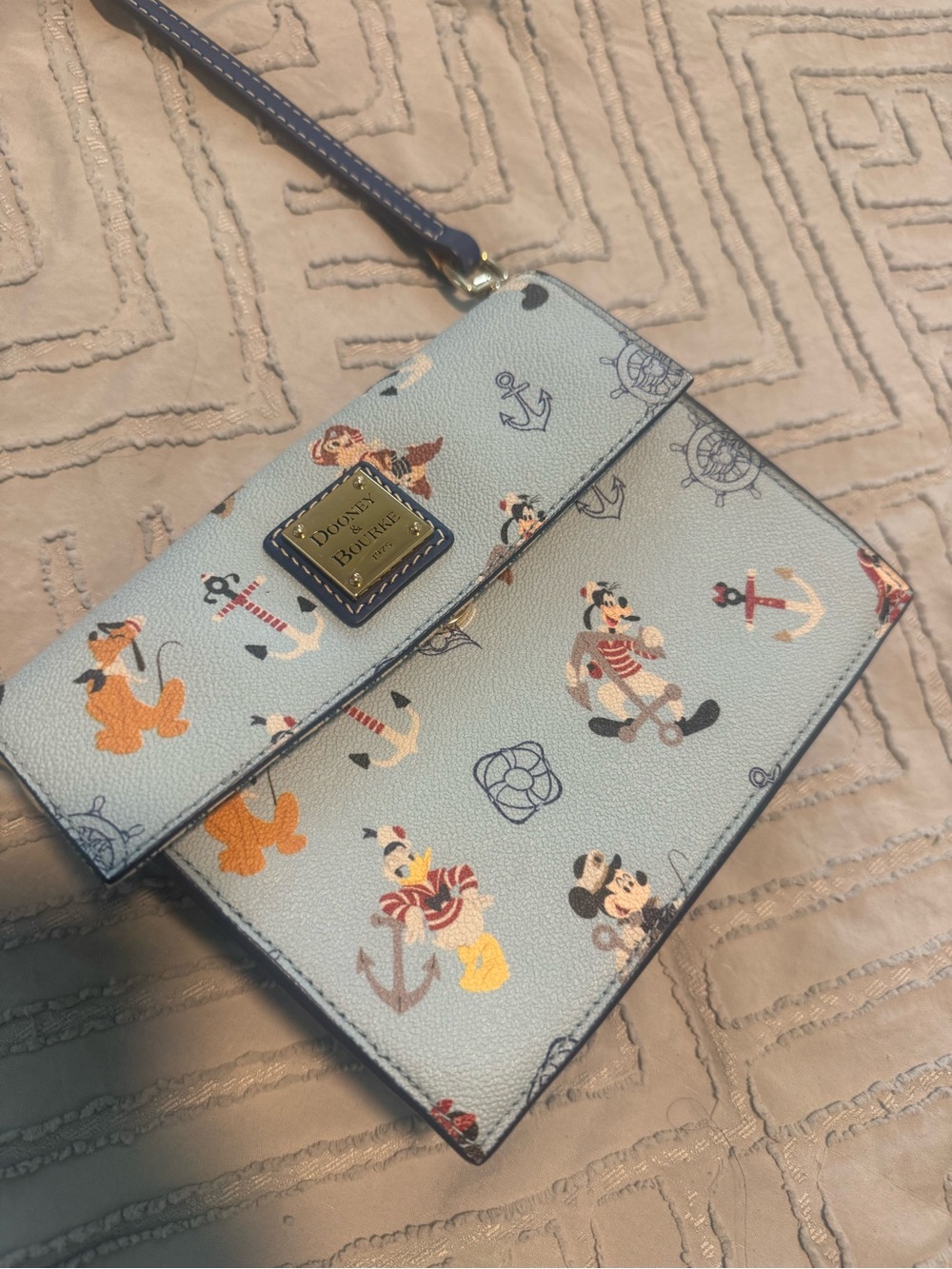 Dooney & Bourke Light Blue & Navy Disney Cruise Line Crossbody Bag - Picture 2 of 4